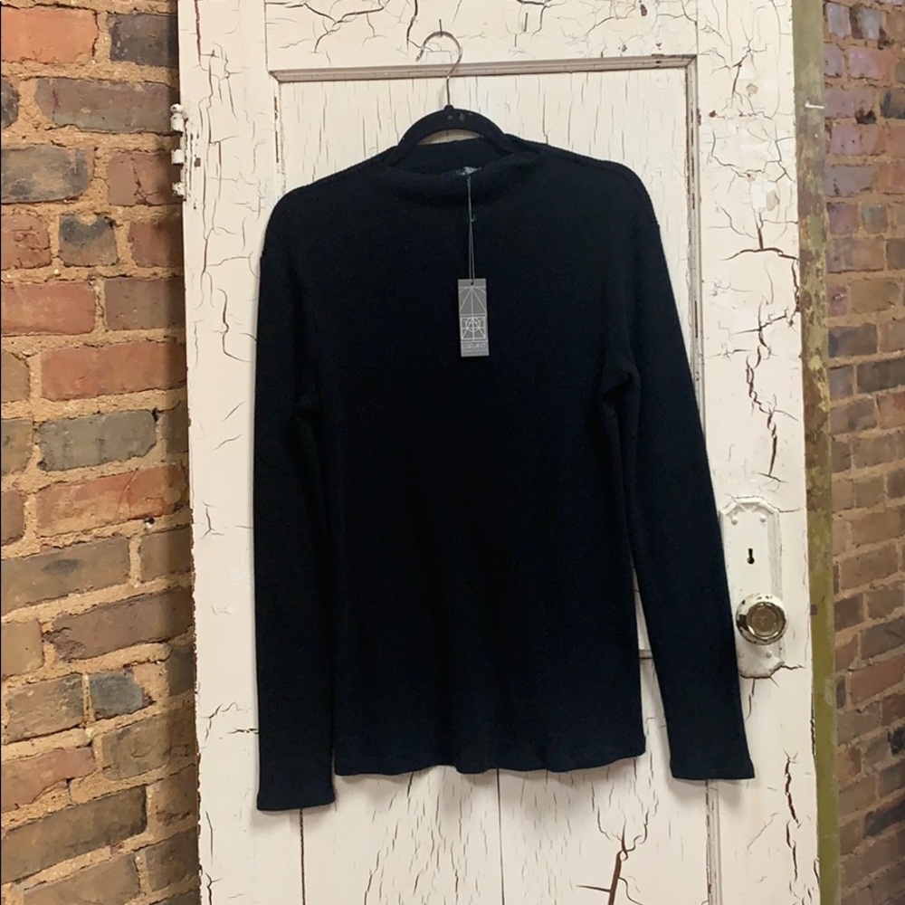 Errant mock neck top